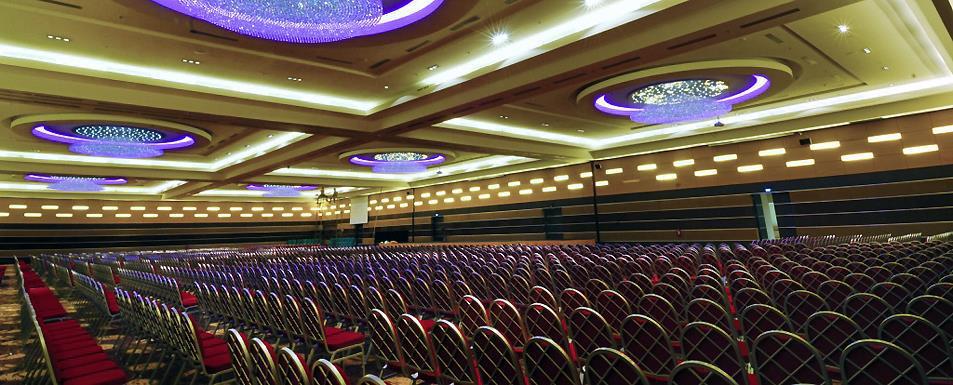 Novotel Golf & Convention Center Hotel 4*